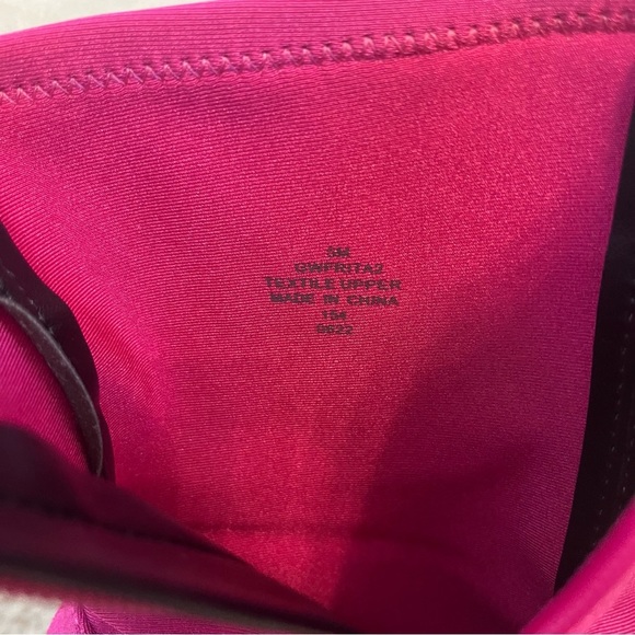 NWT Guess Women’s Frita Ankle Boot Size 5 - Picture 9 of 15